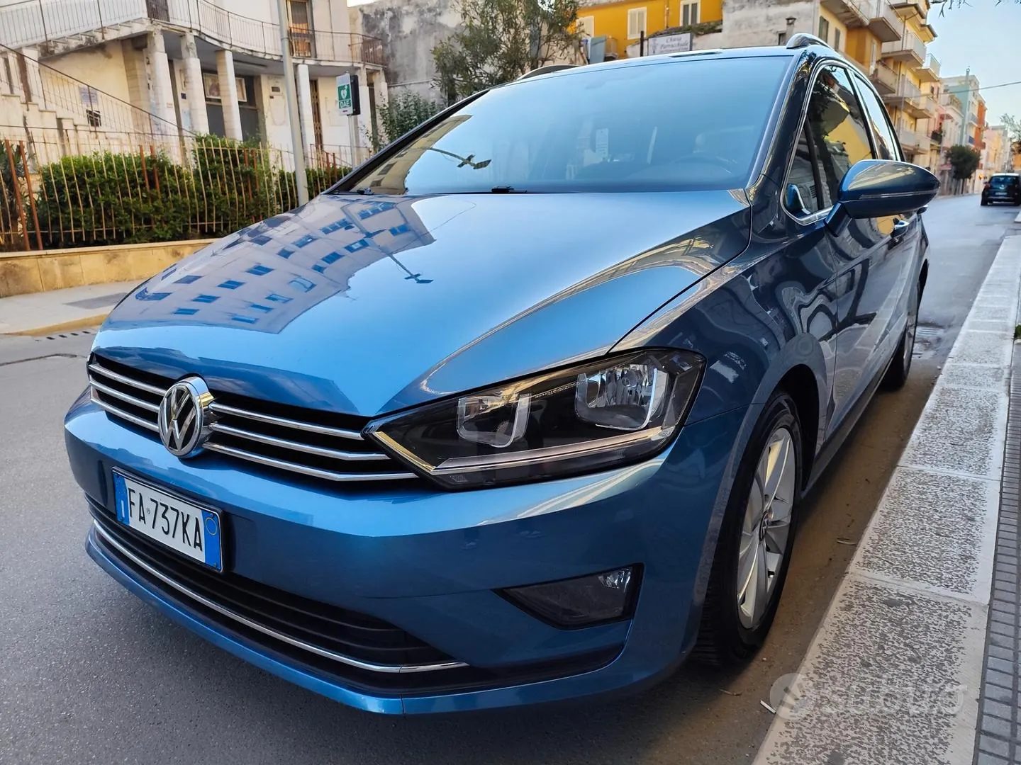 Volkswagen Golf Sportsvan 2015 photo 2