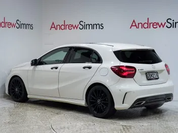 Mercedes-Benz A180 2017 photo 3