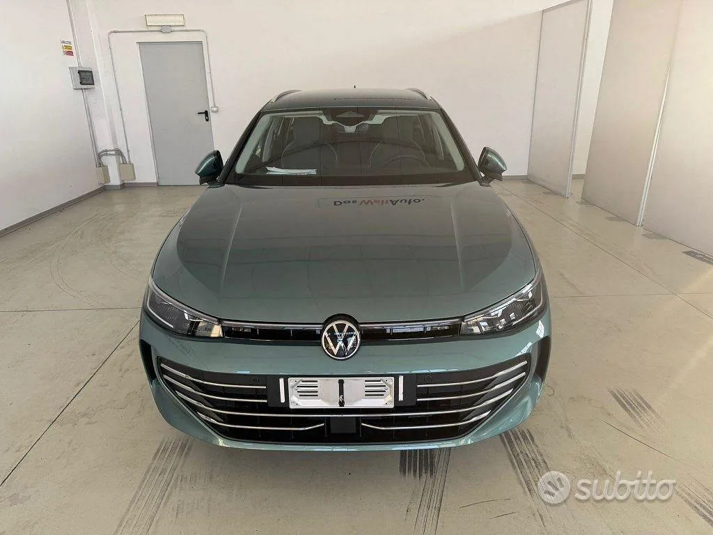 Volkswagen Passat 2024 photo 2
