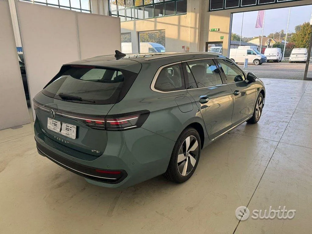 Volkswagen Passat 2024 photo 5