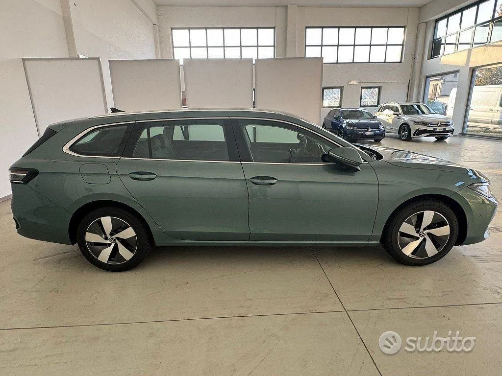 Volkswagen Passat 2024 photo 4