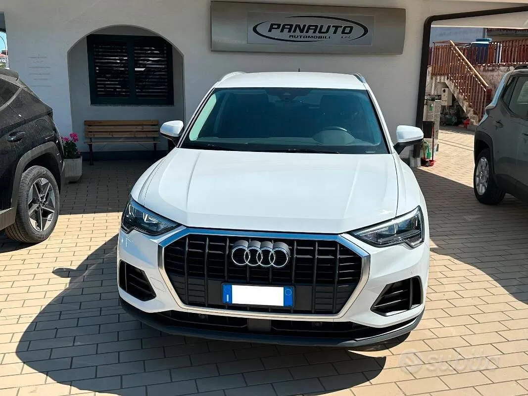 Audi Q3 2022 photo 2