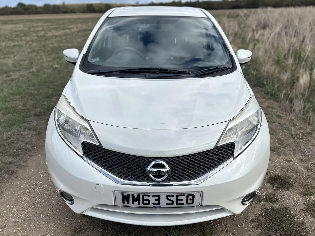 Nissan Note 2014 photo 2