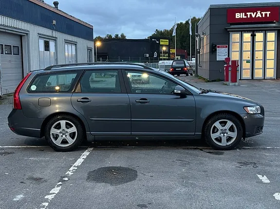 Volvo V50 2010 photo 4
