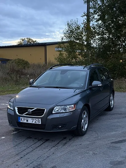 Volvo V50 2010 photo 3