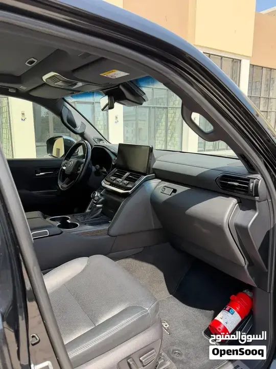 Toyota Land Cruiser 2022 photo 3