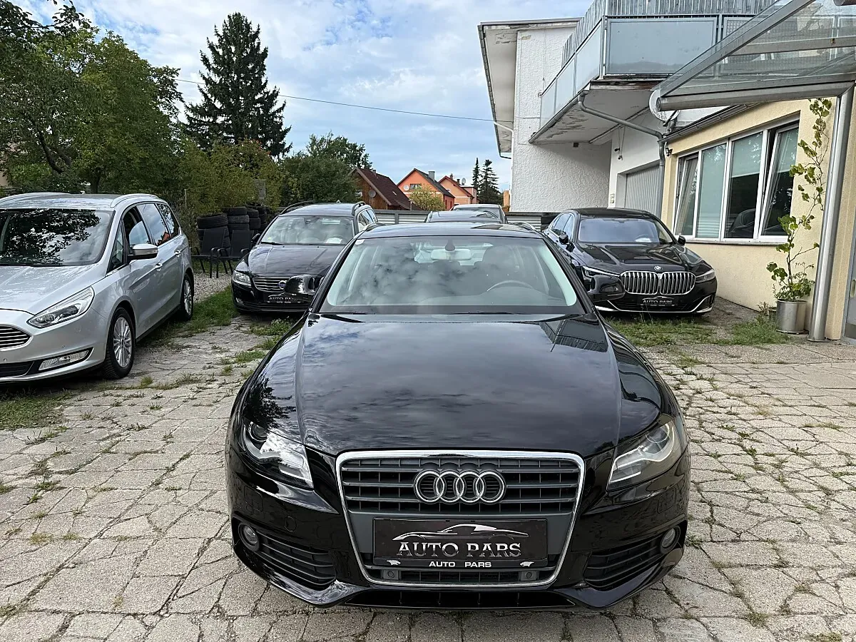 Audi A4 2009 photo 2