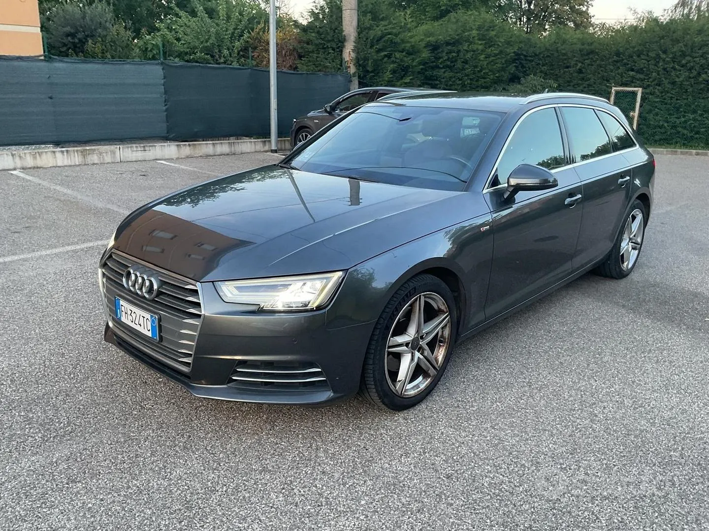 Audi A4 2017 photo 4
