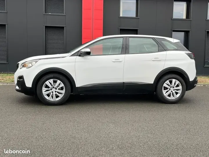 Peugeot 3008 2018 photo 2