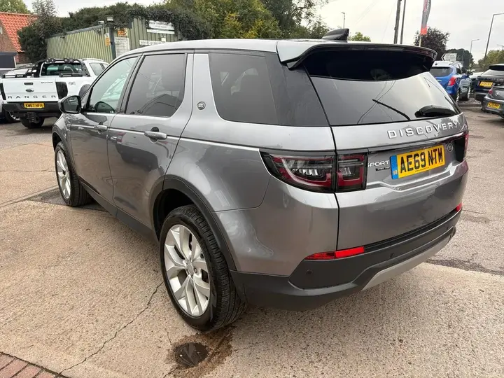Land Rover Discovery Sport 2019 photo 3