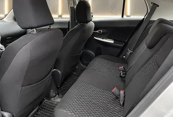 Toyota Urban Cruiser 2009 photo 4