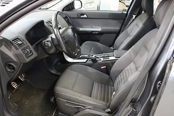 Volvo V50 2012 photo 4