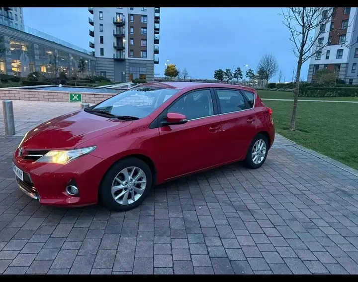 Toyota Auris 2014 photo 4