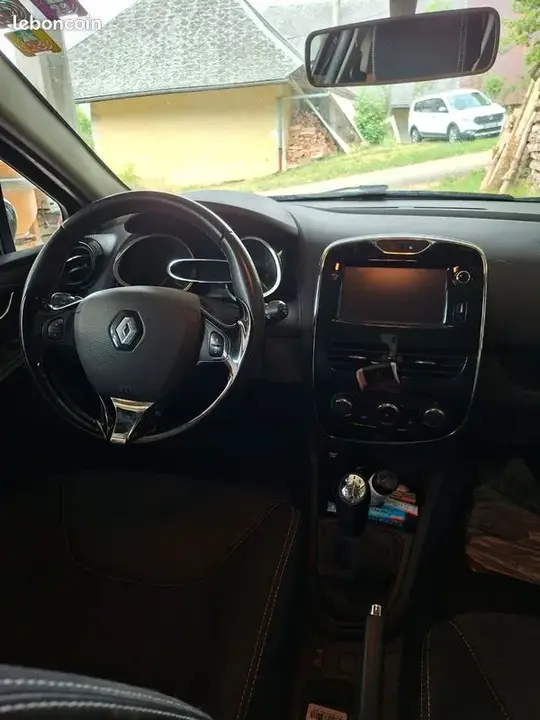 Renault Clio 2014 photo 3