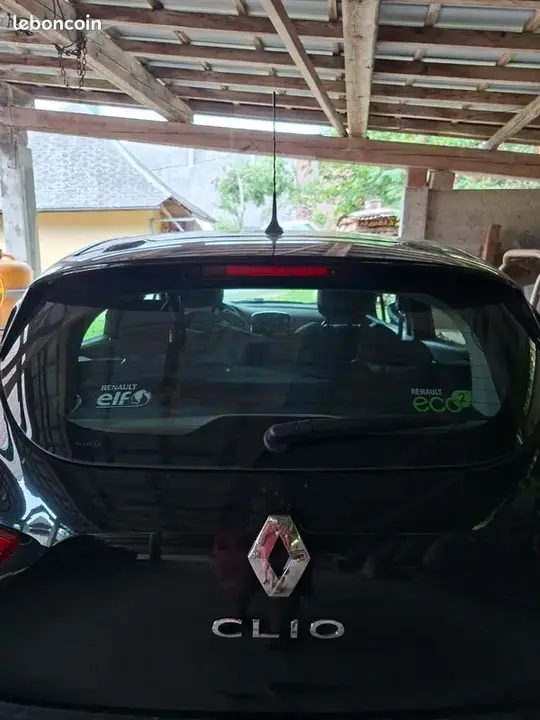 Renault Clio 2014 photo 2
