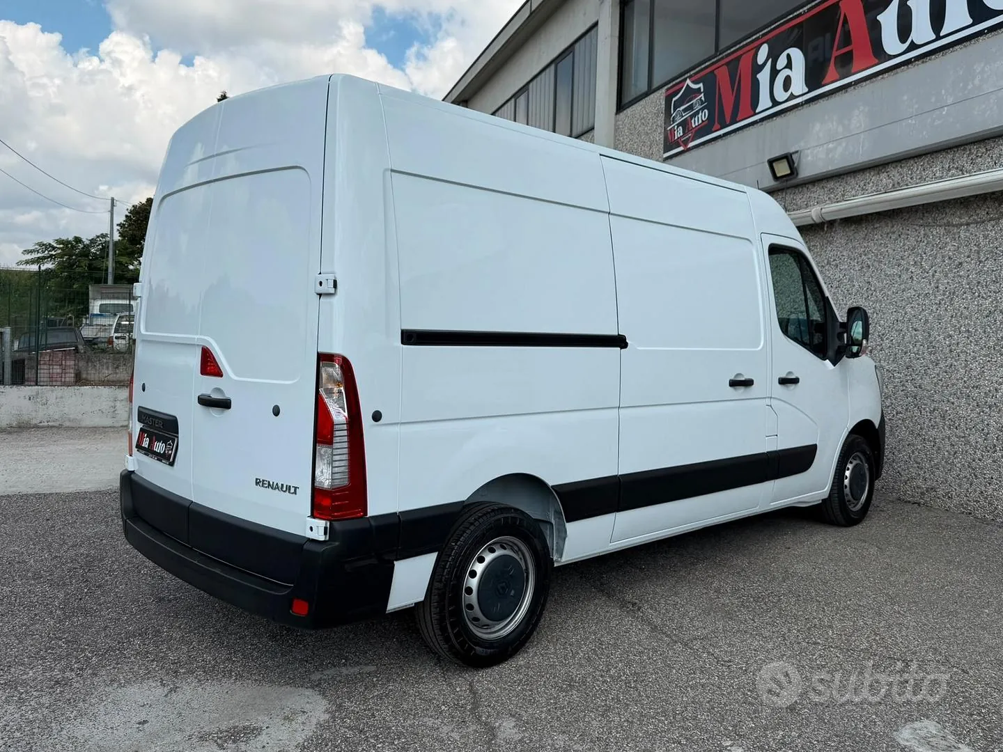 Renault Master 2023 photo 2