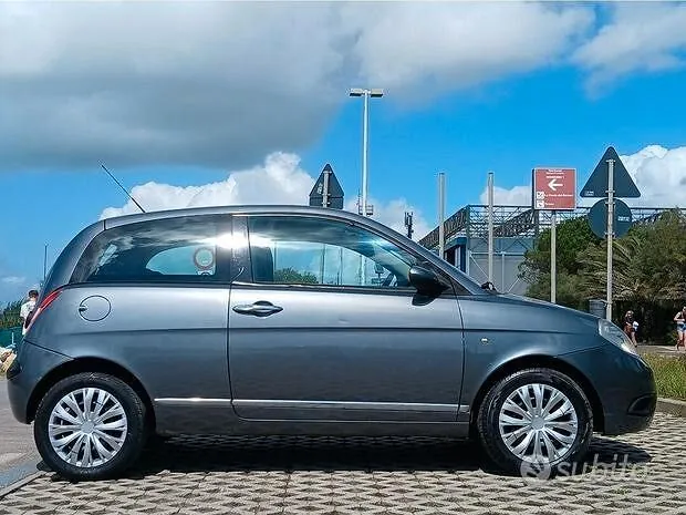 Lancia Ypsilon 2007 photo 2