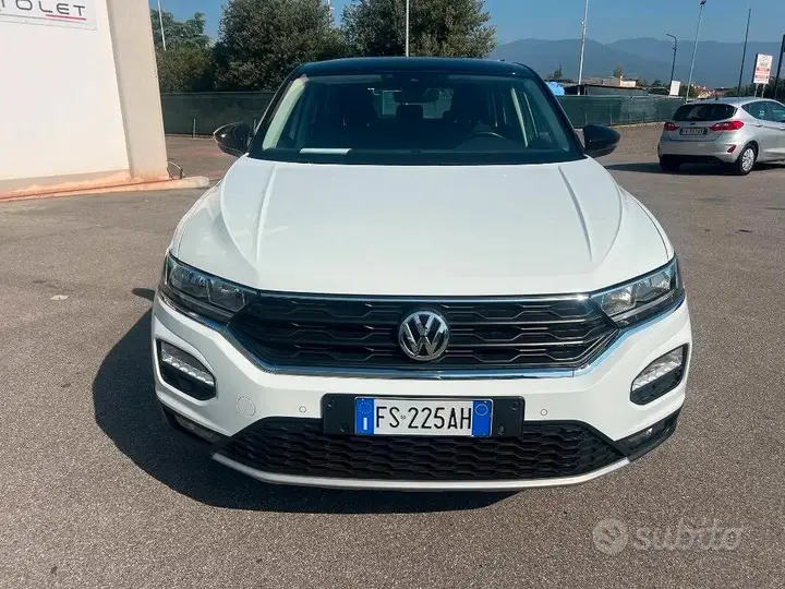 Volkswagen T-Roc 2018 photo 2
