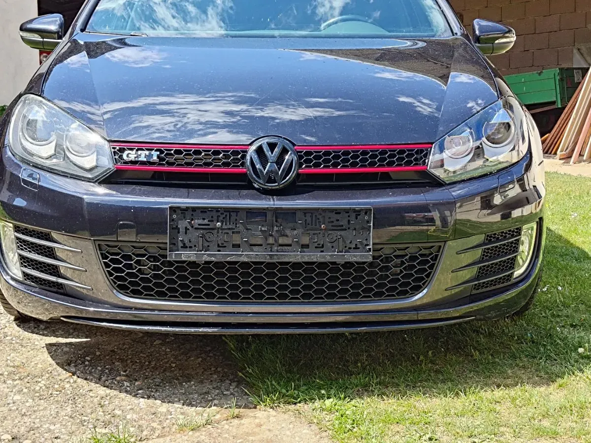 Volkswagen Golf Gti 2010 photo 2