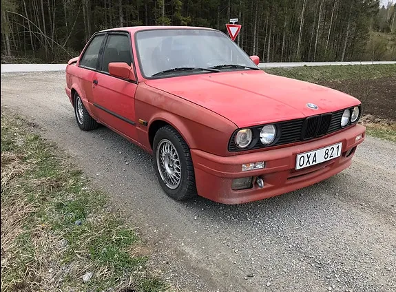 BMW 3 Series 1990 photo 2