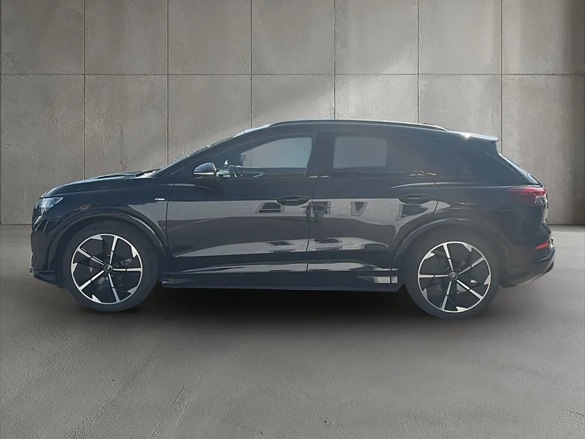 Audi Q4 2022 photo 3