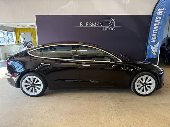 Tesla Model 3 2020 photo 3