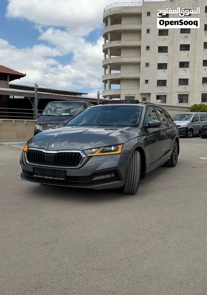 Skoda Octavia Combi 2023 photo 4