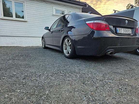 BMW 520D 2010 photo 2
