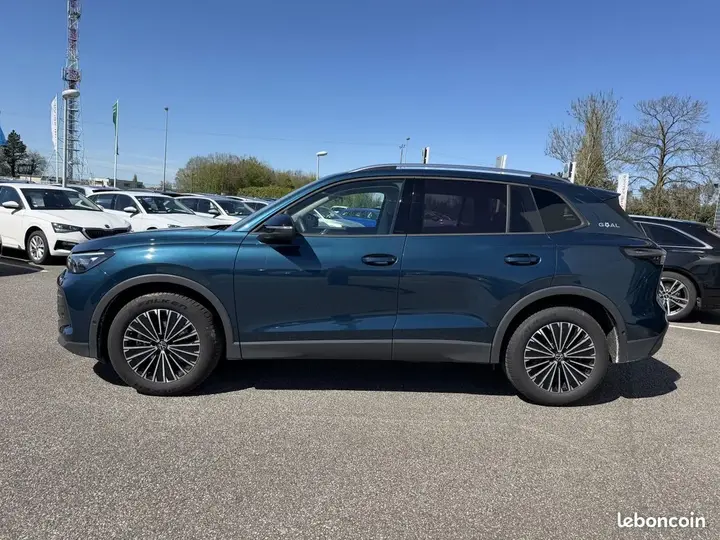 Volkswagen Tiguan 2025 photo 2