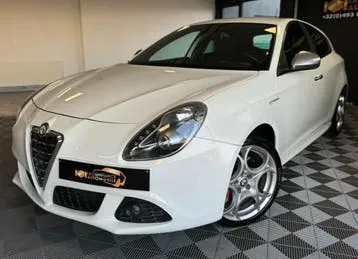 Alfa Romeo Giulietta 2010 photo 2