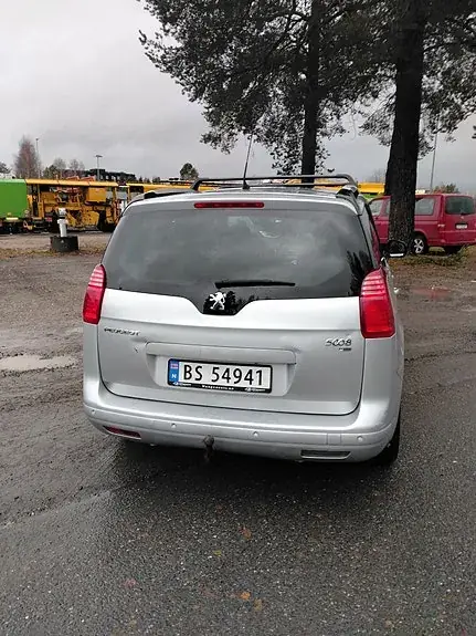 Peugeot 5008 2012 photo 4