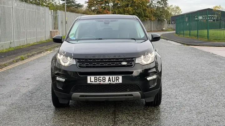 Land Rover Discovery Sport 2018 photo 2