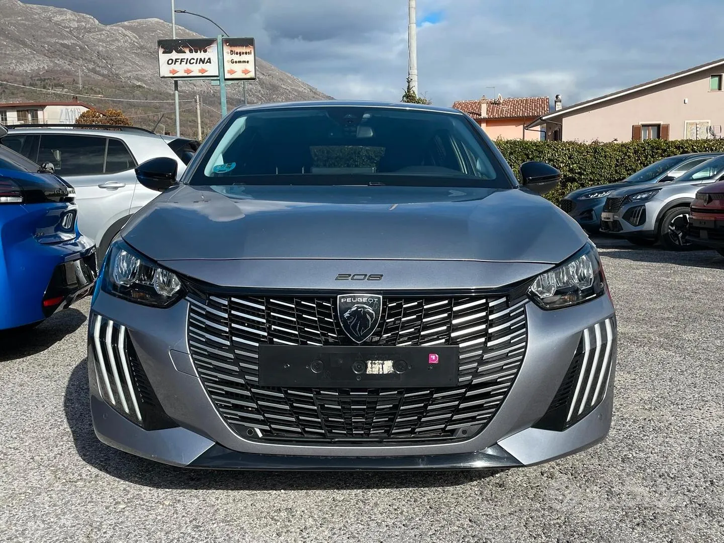 Peugeot 208 2024 photo 2