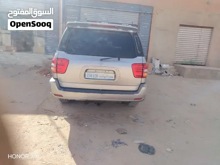 Toyota Sequoia 2004 photo 4