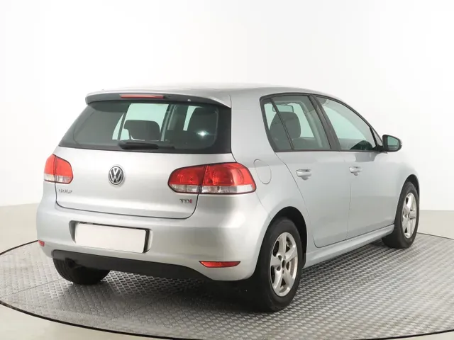 Volkswagen Golf 2012 photo 4