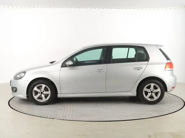 Volkswagen Golf 2012 photo 2