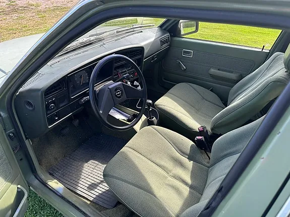 Opel Ascona 1984 photo 5