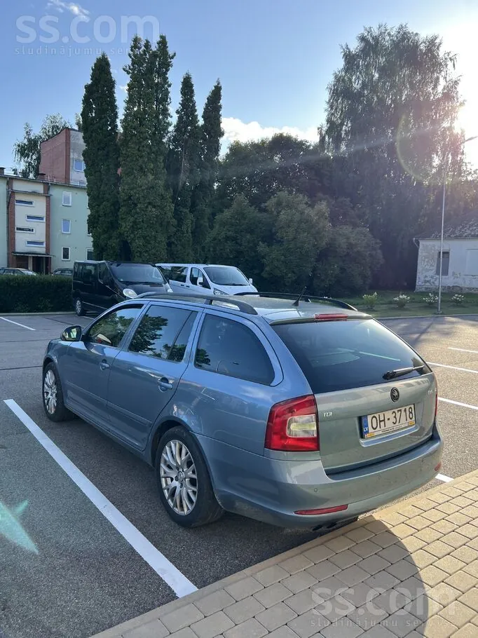 Skoda Octavia 2009 photo 4