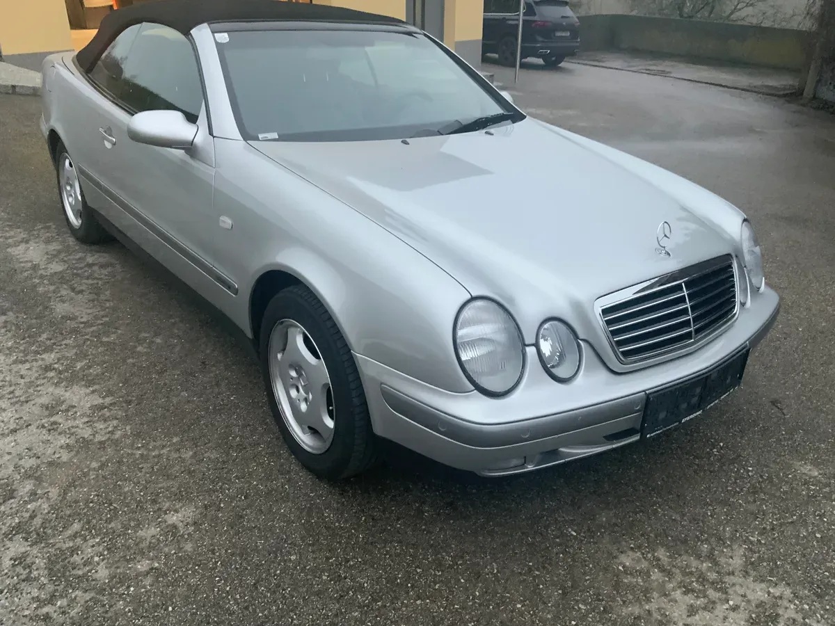 Mercedes-Benz Clk-Class 1999 photo 2