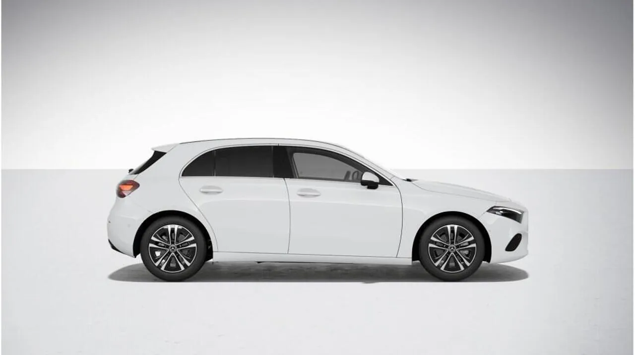 Mercedes-Benz A-Class photo 3