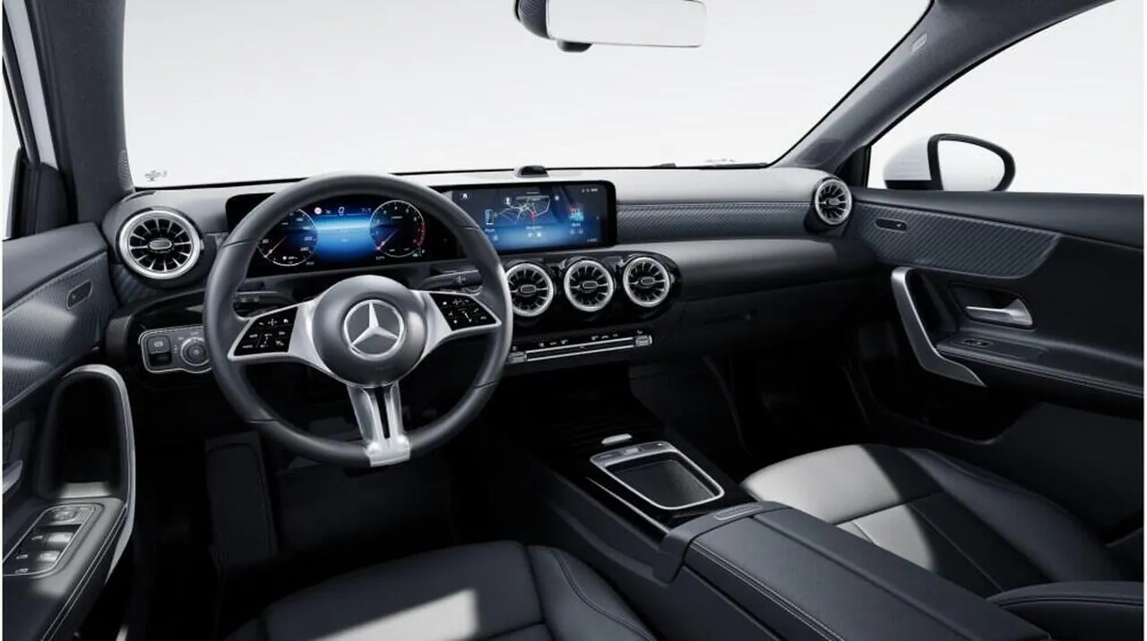 Mercedes-Benz A-Class photo 5