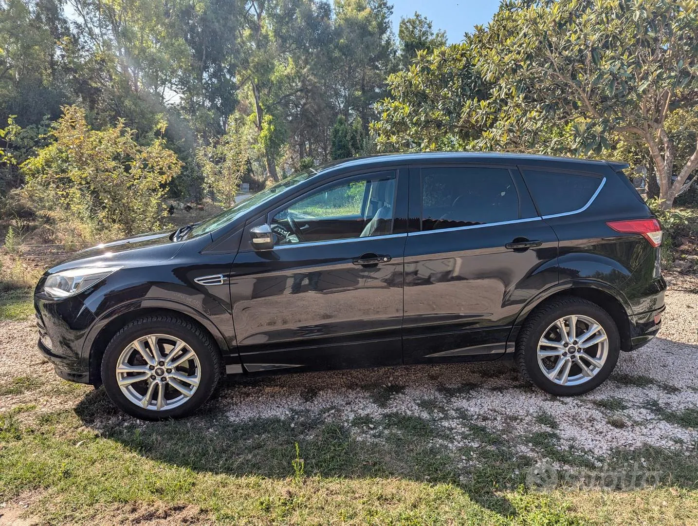 Ford Kuga 2015 photo 2