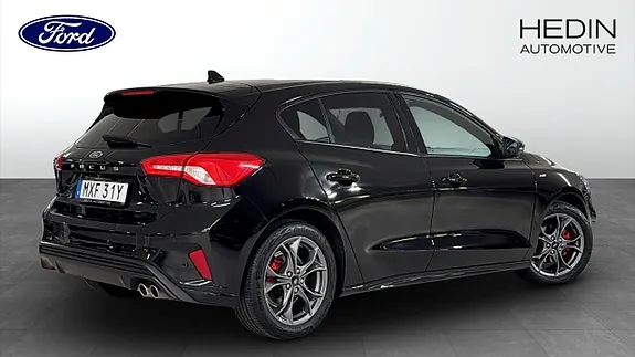 Ford Focus 2022 photo 2
