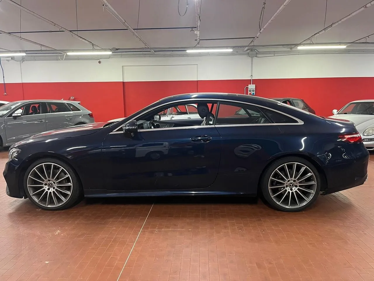Mercedes-Benz E 220 2017 photo 3