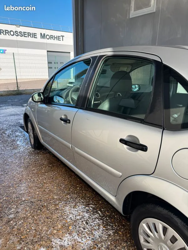 Citroen C3 2010 photo 2