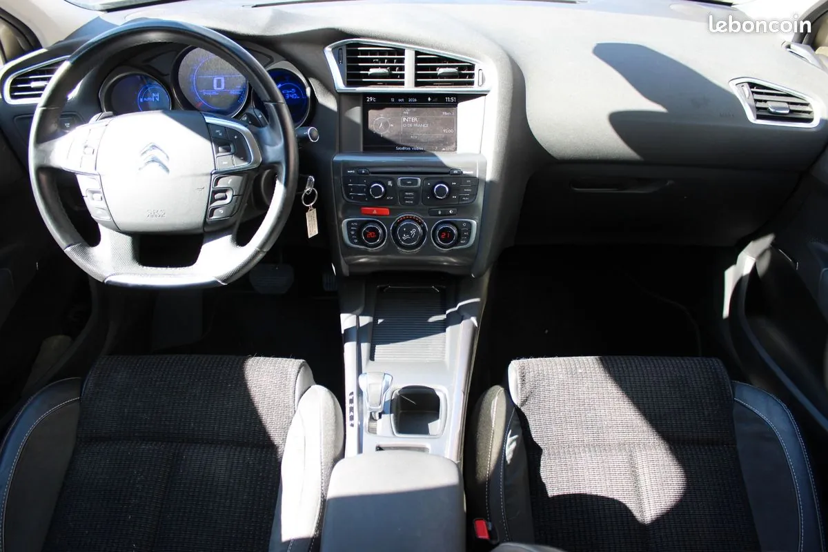 Citroen C4 2012 photo 3