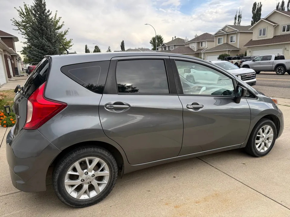 Nissan Versa Note 2018 photo 2