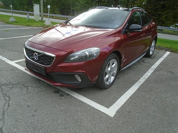 Volvo V40 Cross Country 2014 photo 2