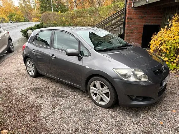Toyota Auris 2007 photo 2