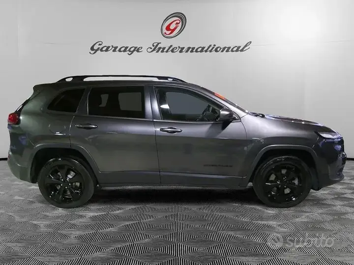 Jeep Cherokee 2016 photo 3